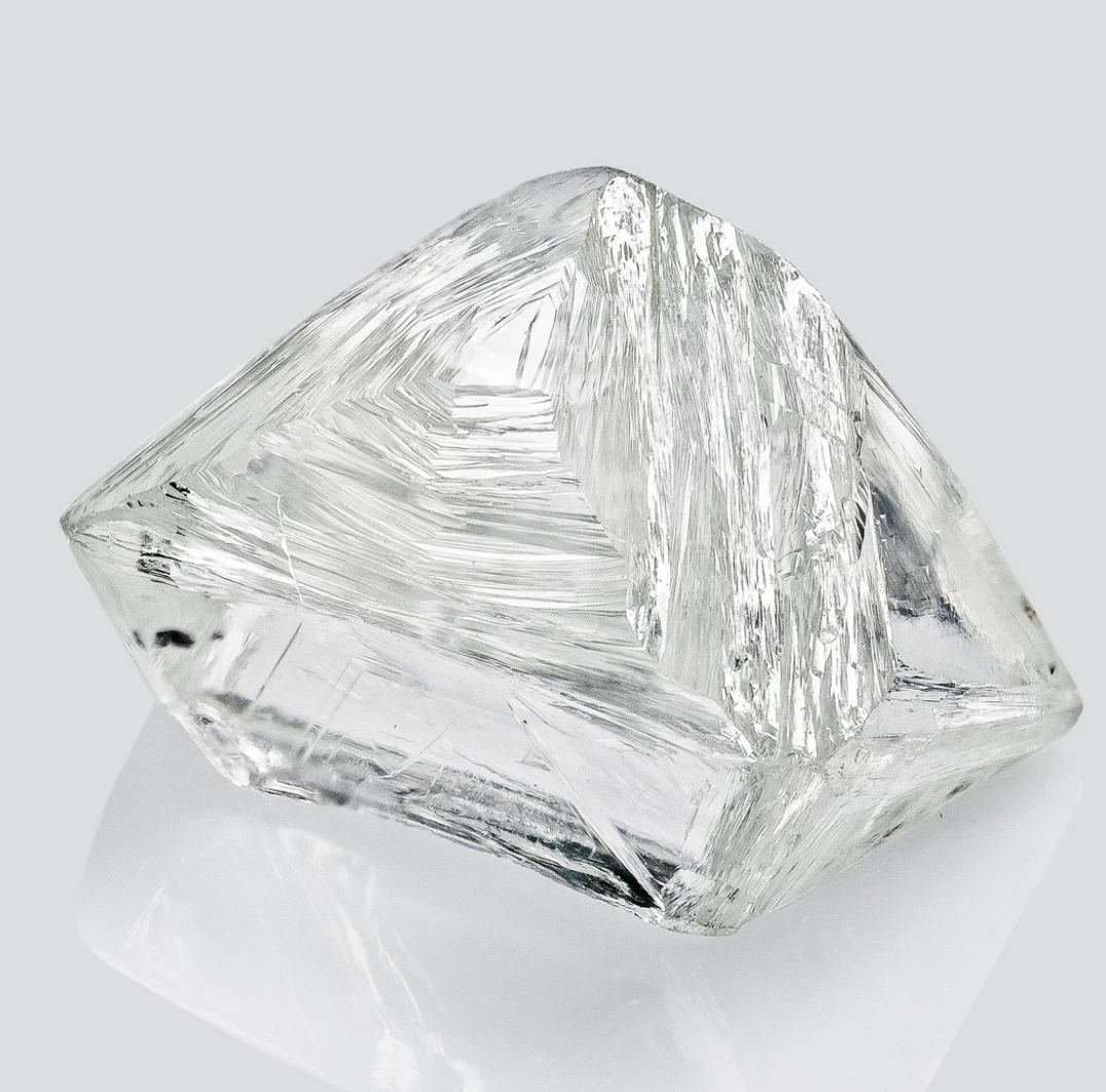 Il Valore della Certezza: Guida ai Diamanti Certificati GIA, IGI e HRD a Roma